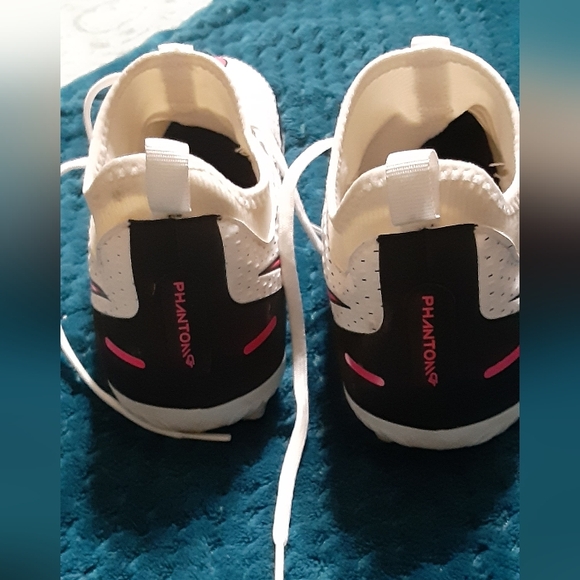 Nike Phantom GT CW6694-160 White Pink Black Boot style Cleats Size 6y - NO WEAR❗ - Picture 6 of 7